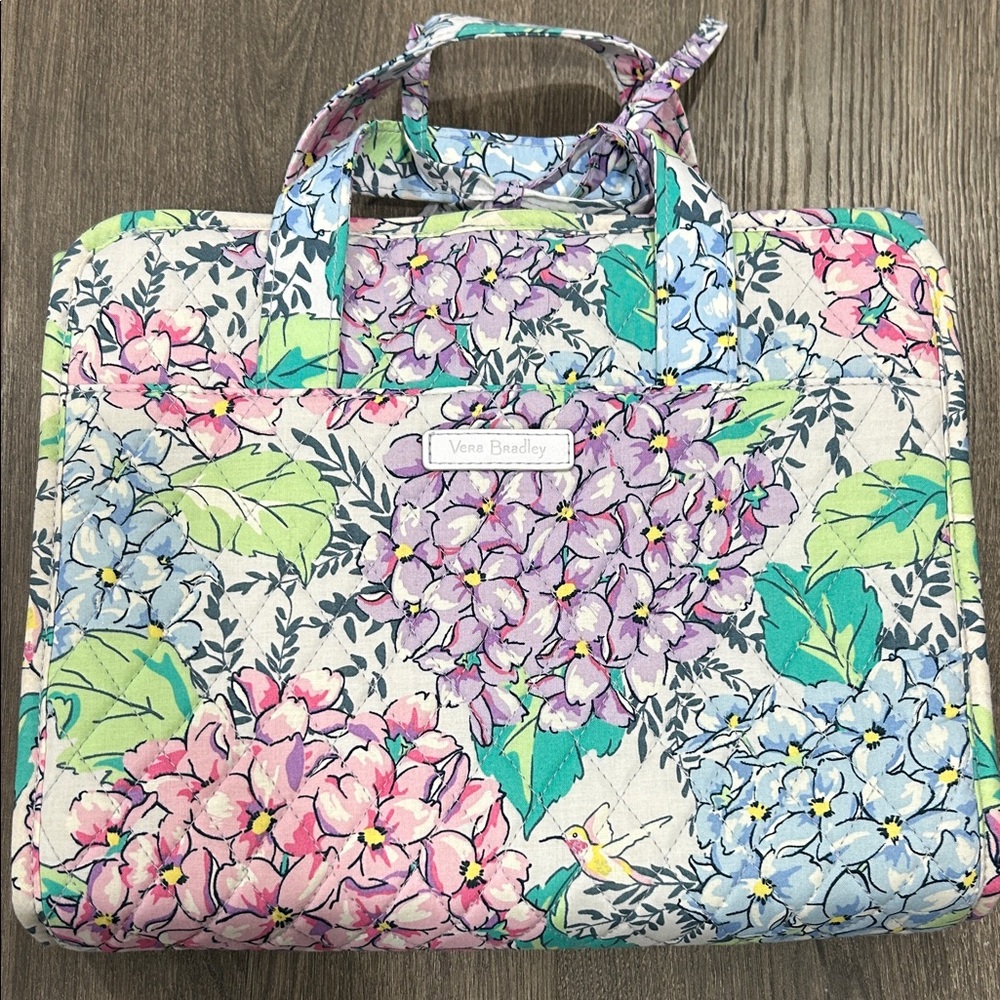 Vera Bradley Happy Hydrangea Hanging Organizer